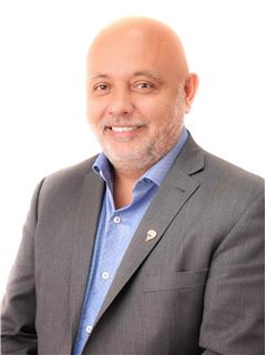 Walter Lucero
